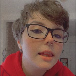 Meet your Posher, Holly